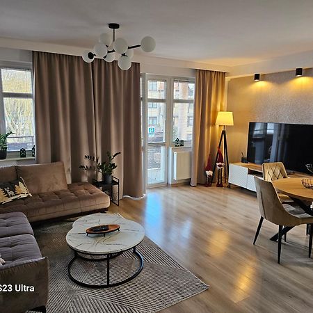 Apartament W Centrum Z Widokiem Na Jeziorko Ketrzyn Bagian luar foto