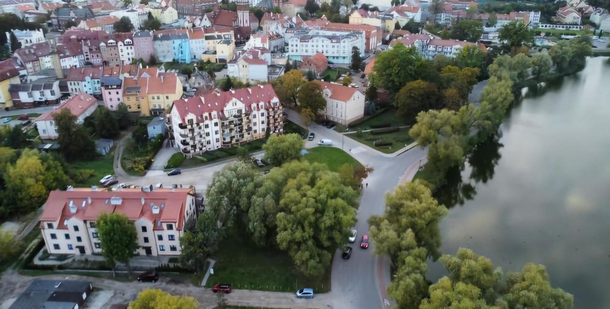 Apartament W Centrum Z Widokiem Na Jeziorko Ketrzyn Bagian luar foto