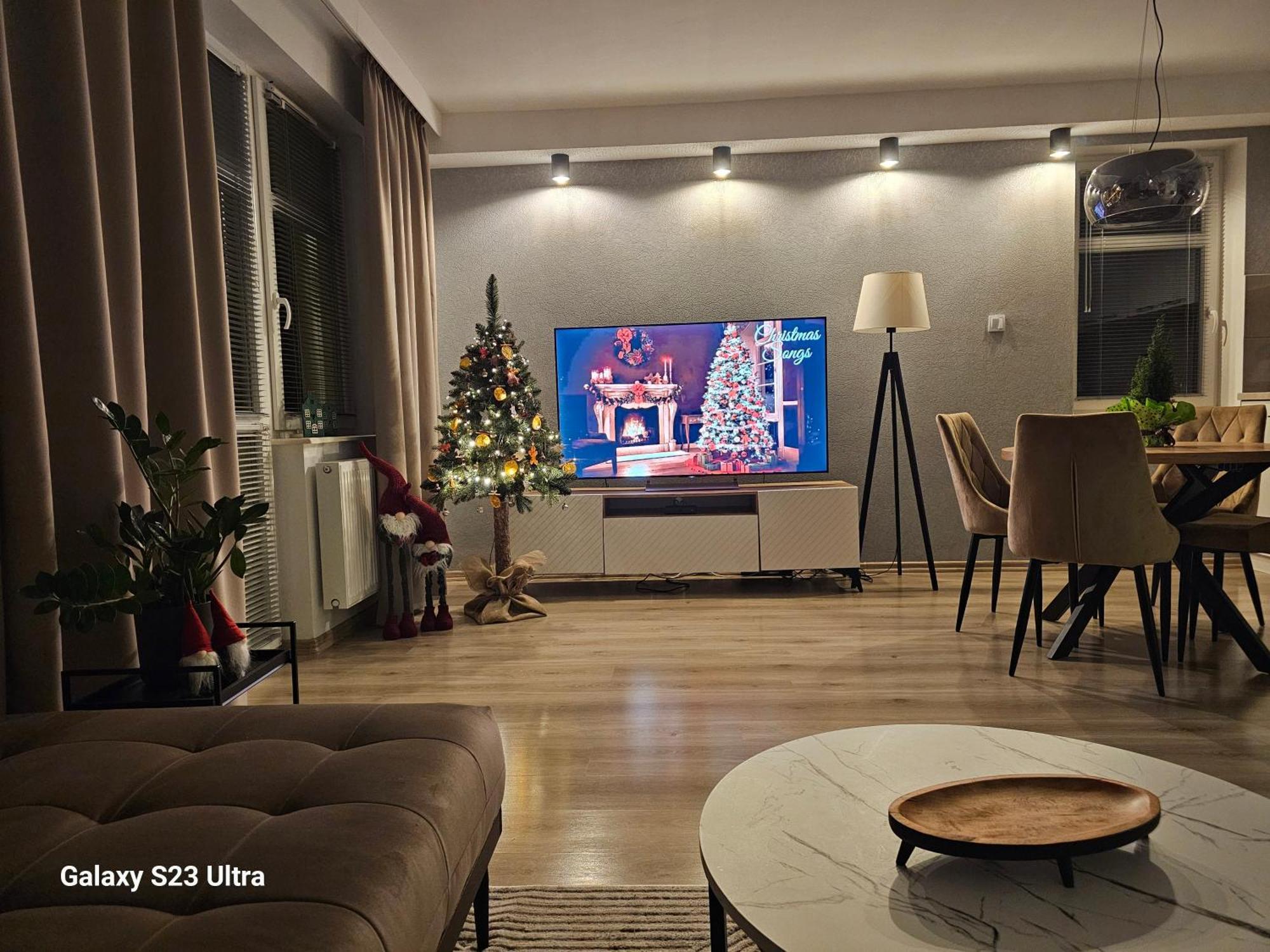 Apartament W Centrum Z Widokiem Na Jeziorko Ketrzyn Bagian luar foto