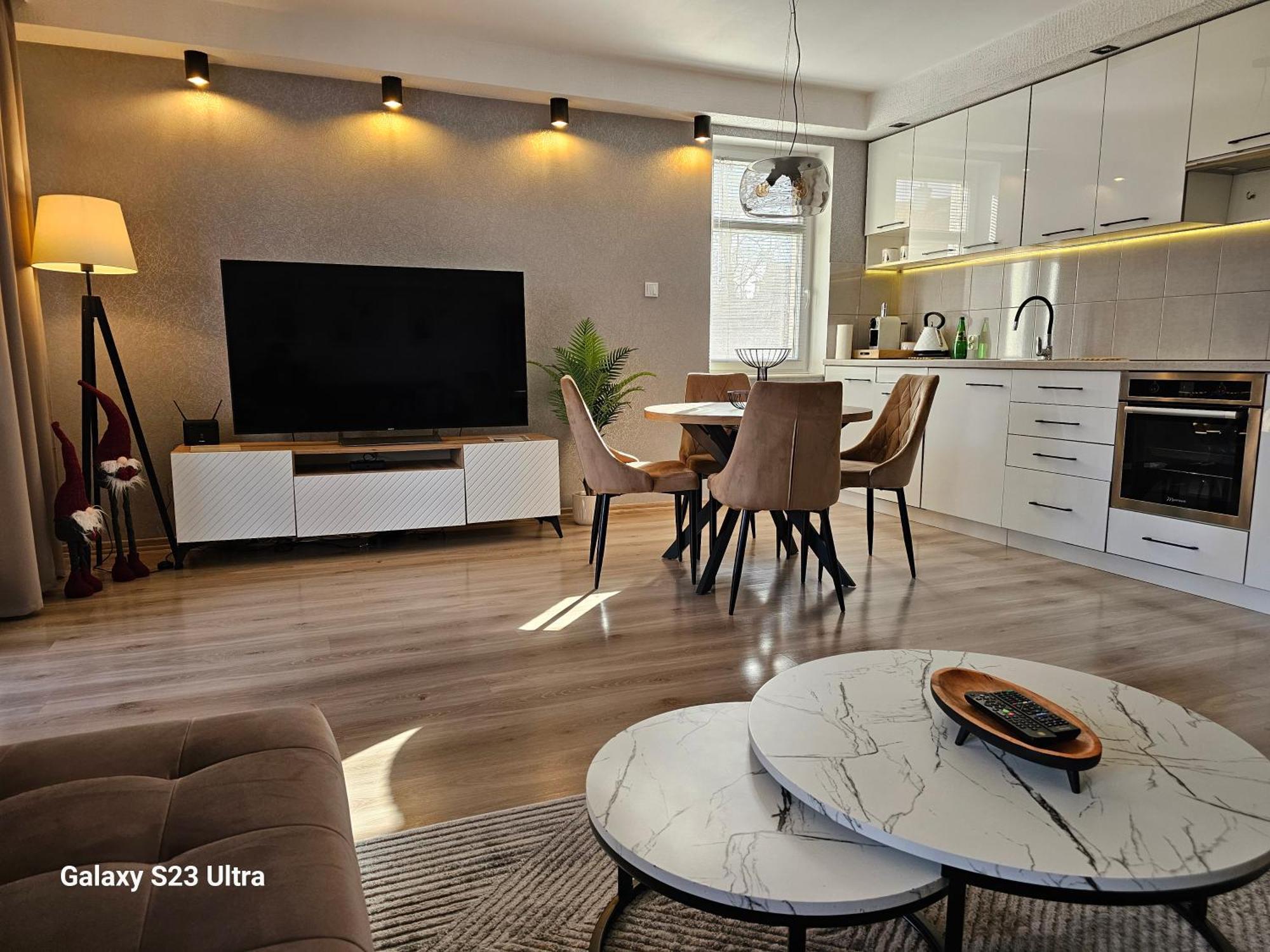 Apartament W Centrum Z Widokiem Na Jeziorko Ketrzyn Bagian luar foto